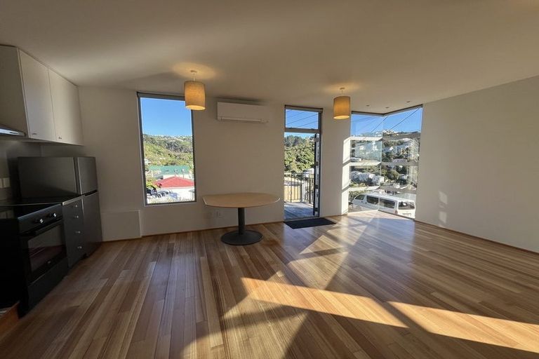 Photo of property in 23 Maarama Crescent, Aro Valley, Wellington, 6021