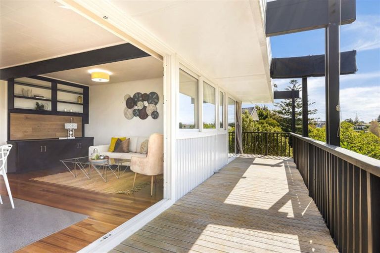 Photo of property in 94 Exmouth Road, Northcote, Auckland, 0627