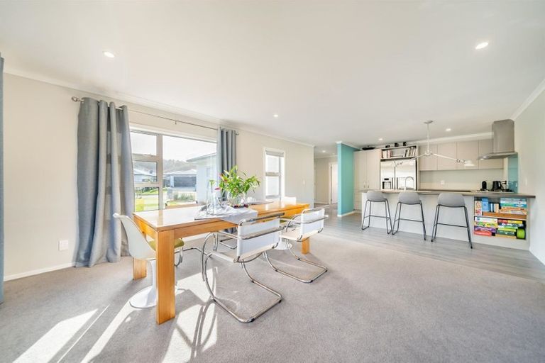 Photo of property in 51 Brian Morgan Terrace, Wainuiomata, Lower Hutt, 5014