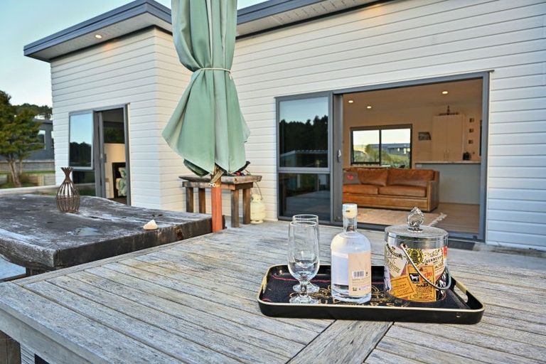 Photo of property in Blue Bay Road, Mahia, 4198