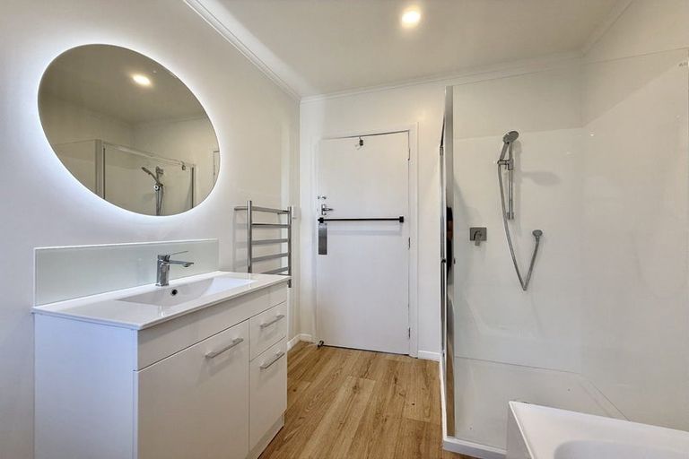 Photo of property in 12 Davis Grove, Wainuiomata, Lower Hutt, 5014