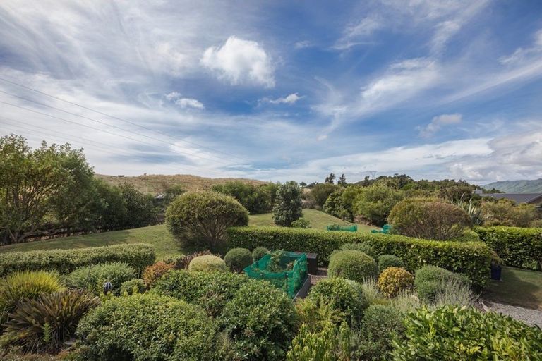 Photo of property in 9 Angus Way, Nikau Valley, Paraparaumu, 5032