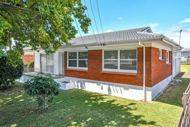 Photo of property in 1/2 Lupton Road, Manurewa, Auckland, 2102