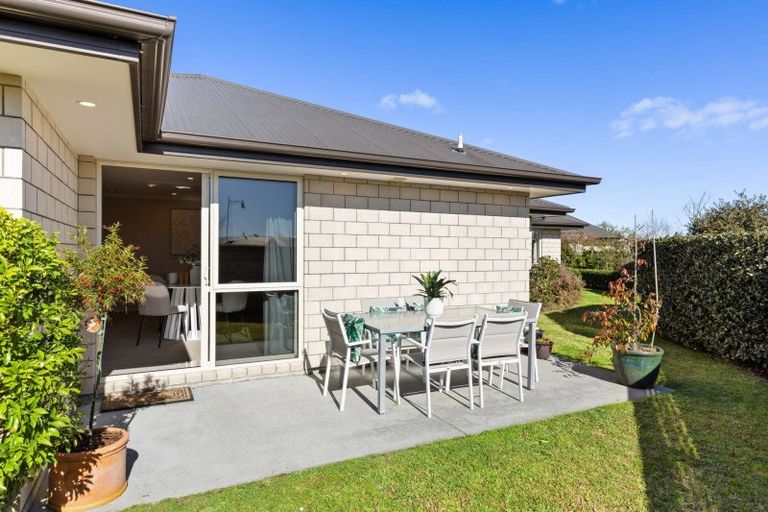 Photo of property in 43 Plescher Crescent, Leamington, Cambridge, 3432