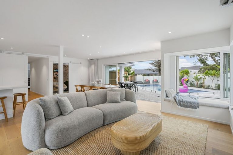 Photo of property in 27 Maygrove Drive, Orewa, 0931