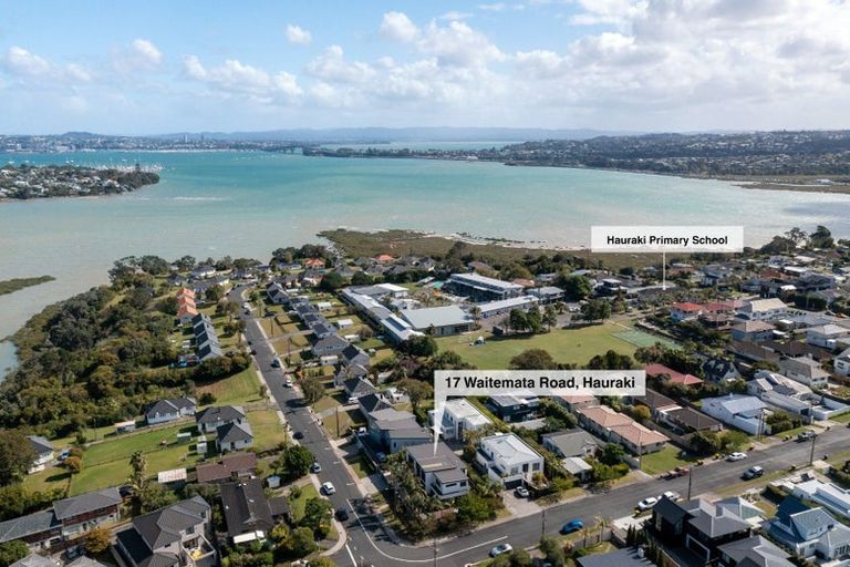 Photo of property in 17 Waitemata Road, Hauraki, Auckland, 0622