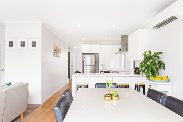 Photo of property in 24 Vincent Mcgrath Crescent, Swanson, Auckland, 0614