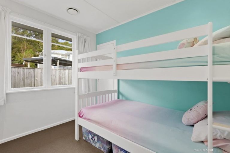 Photo of property in 7 Beazley Avenue, Paparangi, Wellington, 6037