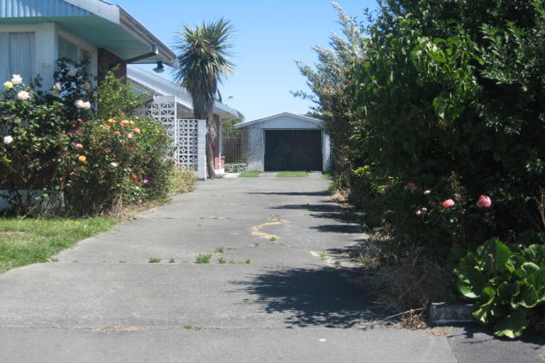 Photo of property in 2/24 Wharenui Road, Upper Riccarton, Christchurch, 8041