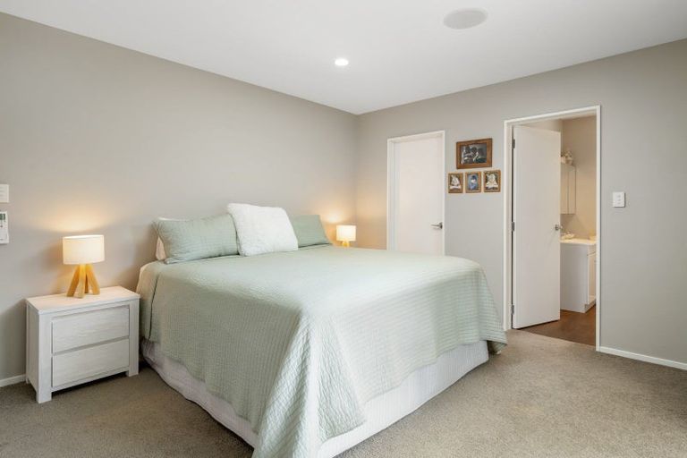 Photo of property in 6 Whitby Close, Waikawa, Picton, 7220