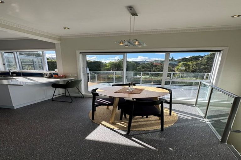 Photo of property in 102 Homebush Road, Khandallah, Wellington, 6035