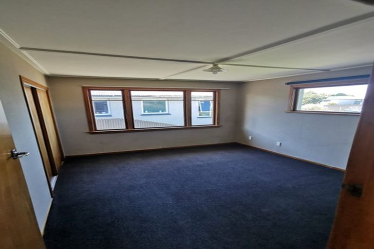 Photo of property in 14 Holloway Street, Waikiwi, Invercargill, 9810