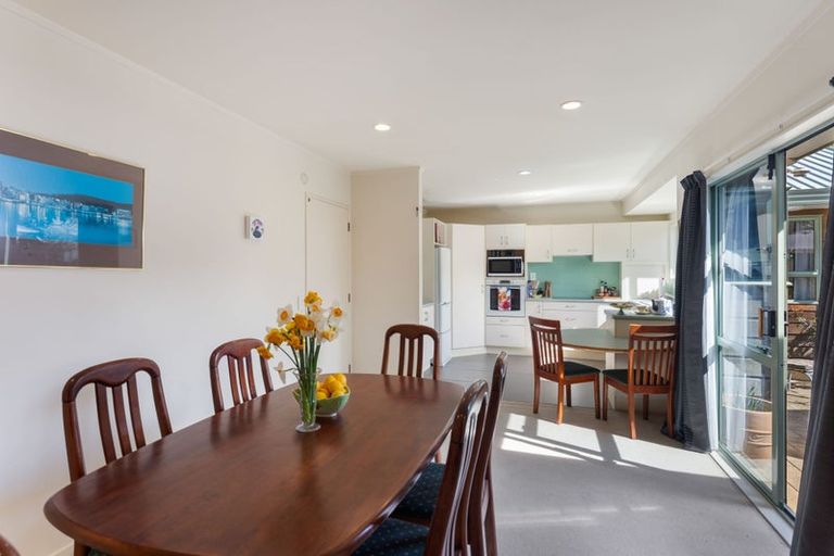 Photo of property in 243 Te Moana Road, Waikanae, 5036