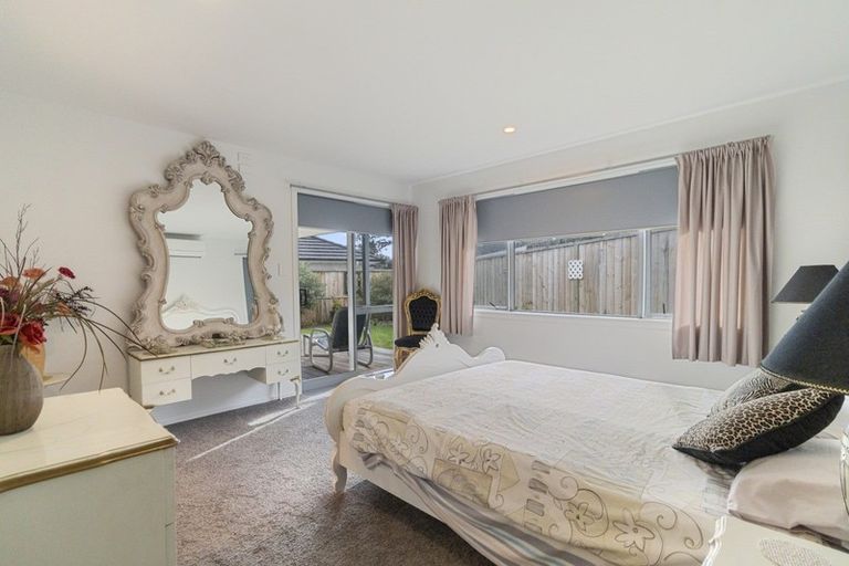 Photo of property in 16 Riverside Place, Katikati, 3129