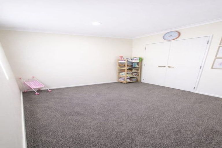 Photo of property in 4c Bill Phillip Place, Clendon Park, Auckland, 2103