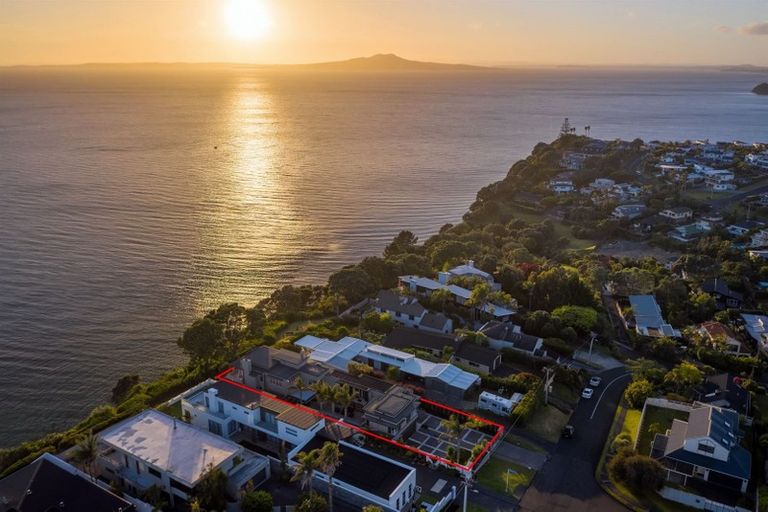 Photo of property in 115 Churchill Road, Rothesay Bay, Auckland, 0630