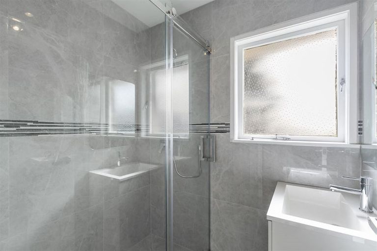 Photo of property in 2/15 Walter Macdonald Street, Howick, Auckland, 2014