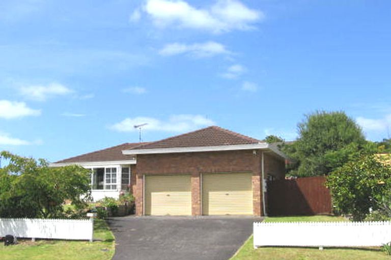 Photo of property in 23 Centorian Drive, Windsor Park, Auckland, 0632