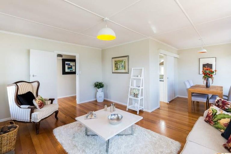 Photo of property in 215 Sunnynook Road, Wairau Valley, Auckland, 0627