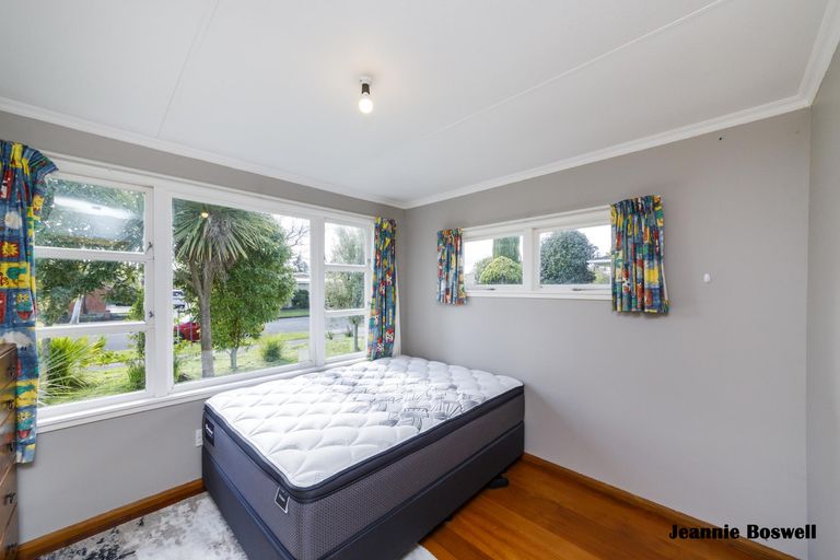 Photo of property in 28 Henare Street, West End, Palmerston North, 4412