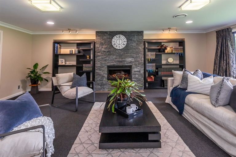 Photo of property in 11 Ashcroft Place, Burnside, Christchurch, 8053