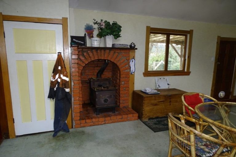 Photo of property in 953 Dipton Mossburn Road, Castle Downs, Dipton, 9791