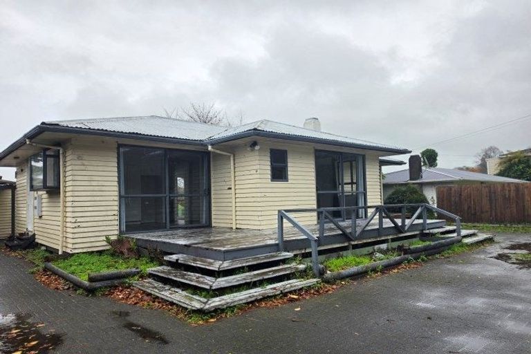 Photo of property in 40 Fairview Road, Western Heights, Rotorua, 3015