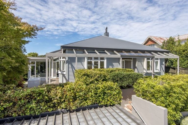 Photo of property in 21 Hackthorne Road, Cashmere, Christchurch, 8022