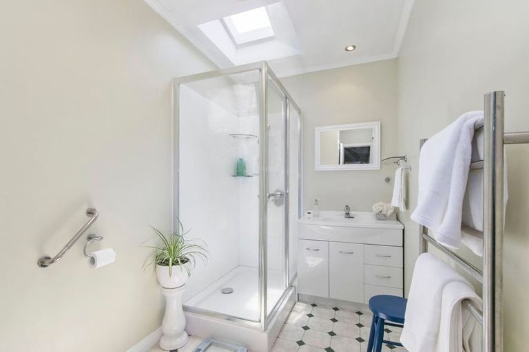 Photo of property in 160 Wainuiomata Road, Wainuiomata, Lower Hutt, 5014