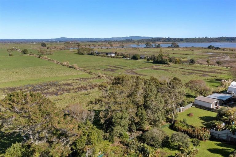 Photo of property in 398 Pukehina Parade, Pukehina, Te Puke, 3189