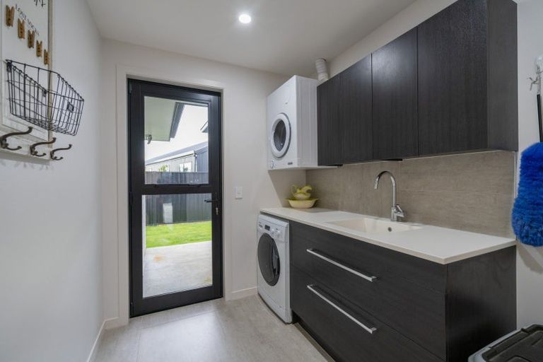 Photo of property in 5 Millar Place, Te Anau, 9679