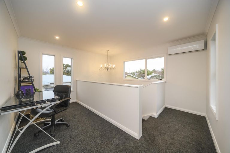 Photo of property in 29a Raglan Avenue, Cloverlea, Palmerston North, 4412