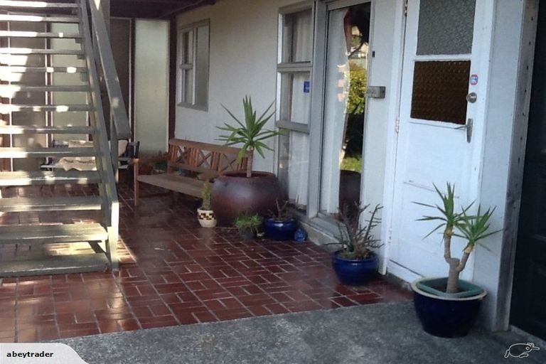 Photo of property in 150a Dowse Drive, Maungaraki, Lower Hutt, 5010