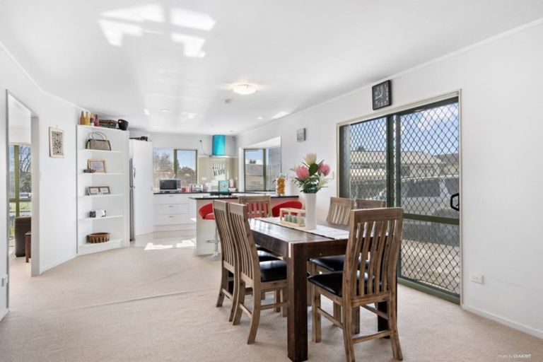 Photo of property in 9 Alta Terrace, Flat Bush, Auckland, 2019