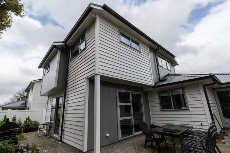 Photo of property in 12b Palmer Crescent, Silverstream, Upper Hutt, 5019