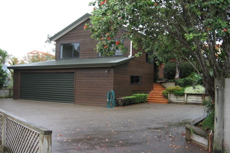 Photo of property in 73 Uxbridge Road, Cockle Bay, Auckland, 2014