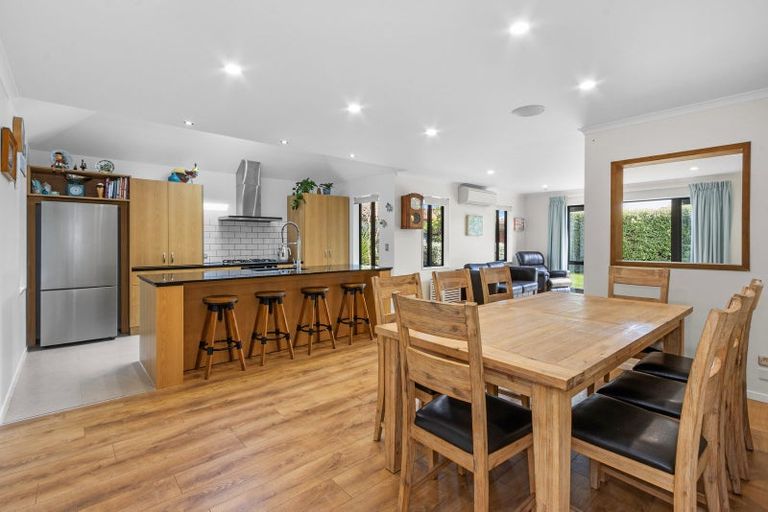 Photo of property in 19 Garforth Green, Halswell, Christchurch, 8025