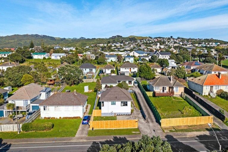 Photo of property in 110 Main Road, Titahi Bay, Porirua, 5022