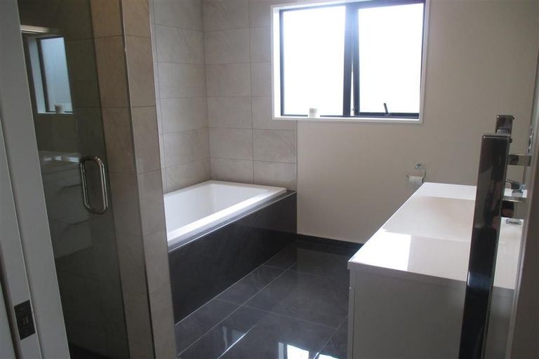 Photo of property in 16 David Buist Crescent, Halswell, Christchurch, 8025