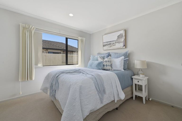 Photo of property in 12 Putaka Place, Papamoa Beach, Papamoa, 3118