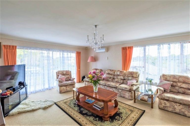 Photo of property in 3 Maugham Drive, Bucklands Beach, Auckland, 2014