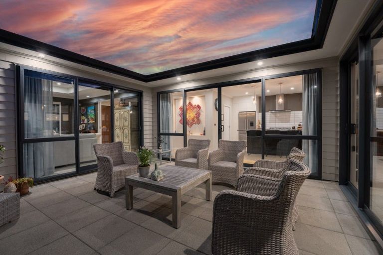 Photo of property in 29 Pukenamu Road, Rainbow Point, Taupo, 3330