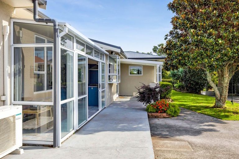 Photo of property in 143 Mangorei Road, Merrilands, New Plymouth, 4312
