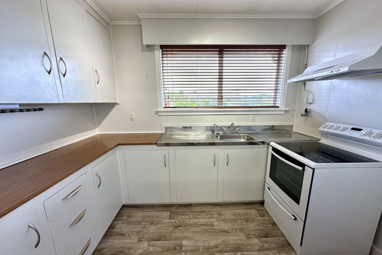 Photo of property in 11 Hamilton Street, Strathern, Invercargill, 9812