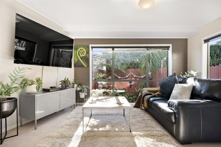 Photo of property in 20b Bledisloe Street, Cockle Bay, Auckland, 2014