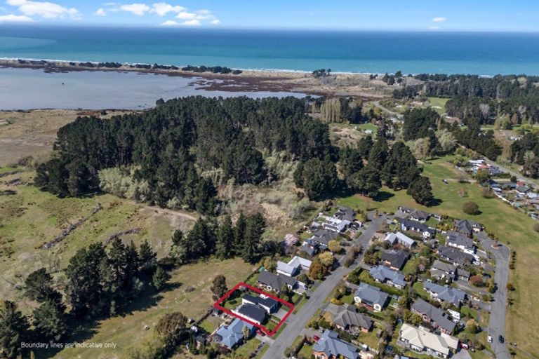 Photo of property in 29 Hemingway Place, Spencerville, Christchurch, 8083
