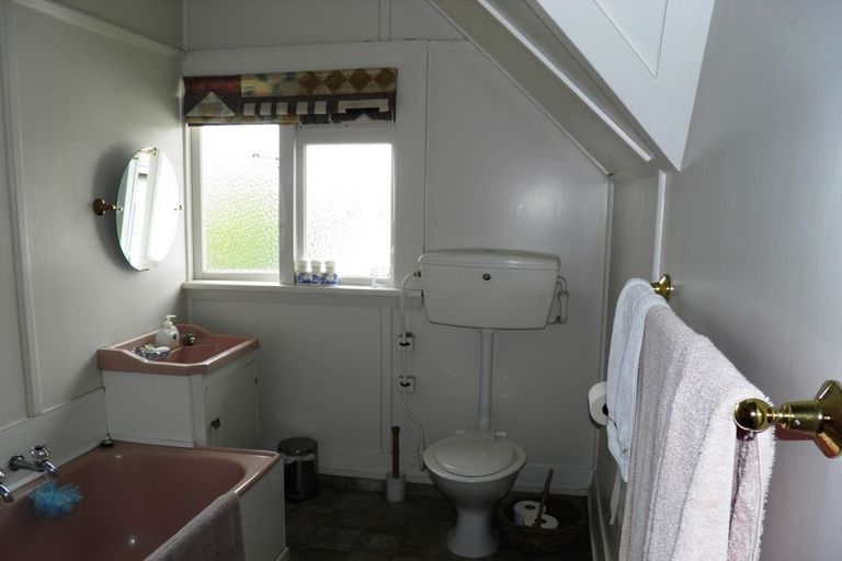 Photo of property in 11 Wharfe Street, South Hill, Oamaru, 9400