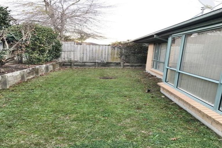 Photo of property in 6 Aaronville Way, East Tamaki, Auckland, 2016