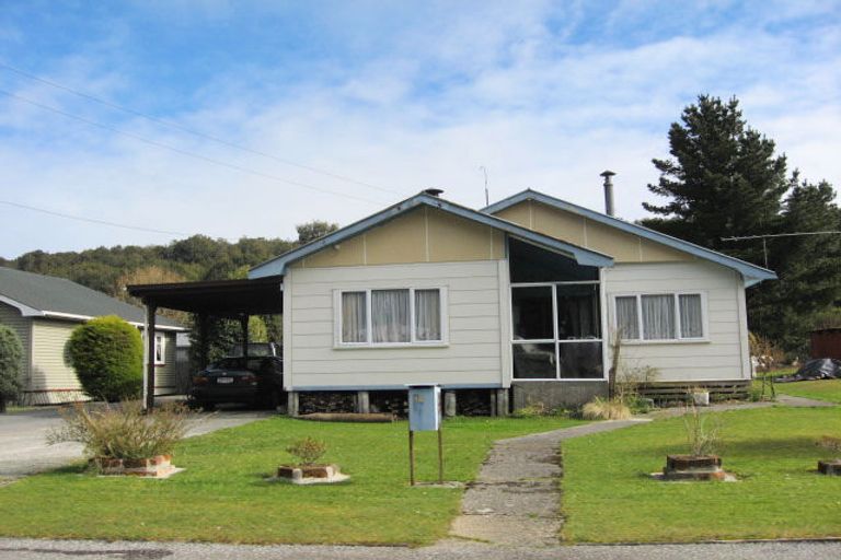 Photo of property in 46 Oxford Street, Taylorville, Greymouth, 7805