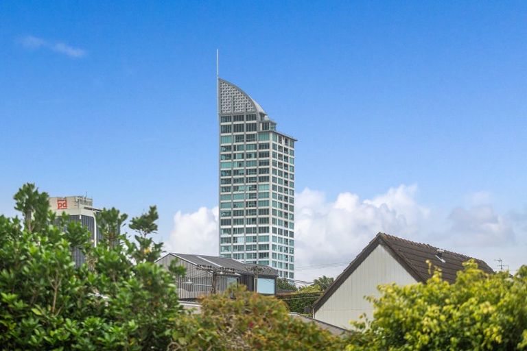 Photo of property in 5 Beacholm Road, Takapuna, Auckland, 0622